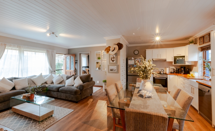 6 Bedroom Property for Sale in Fairview Golf Estate Western Cape